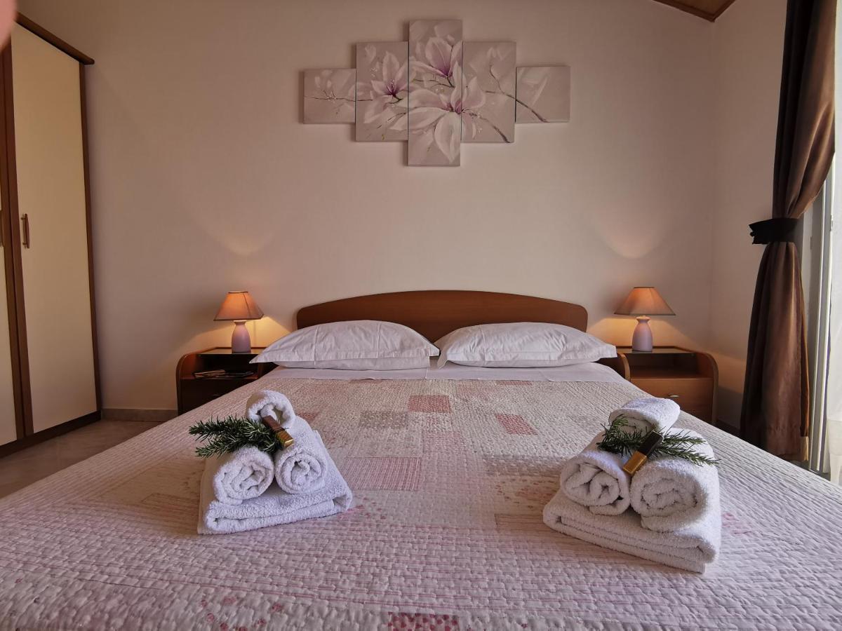 Apartments Marija Lastovo Экстерьер фото